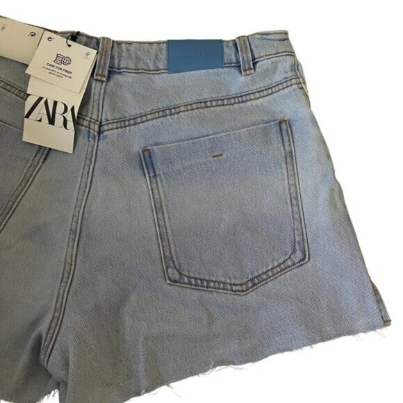 Zara High Rise Denim Shorts Light Wash Womens Size 8 Frayed Hem - Picture 4 of 4